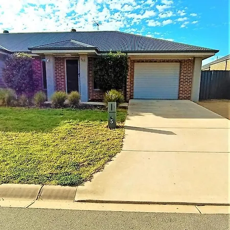 My Abode In Albury Villa Exterior photo